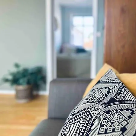 Apartment Utsikt, Sentralt Og Romslig!