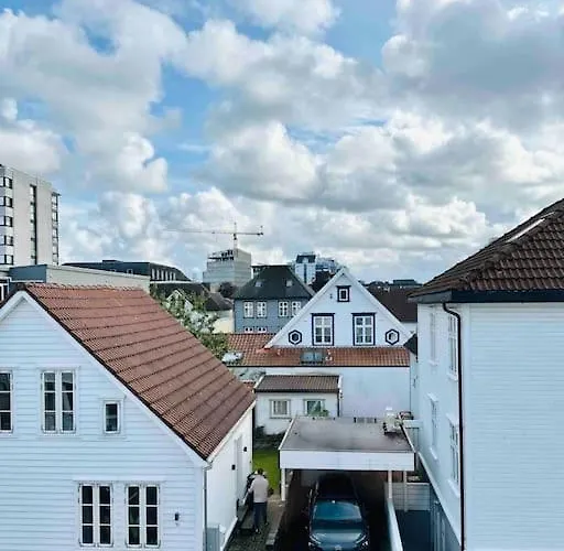 Appartement Utsikt, Sentralt Og Romslig!